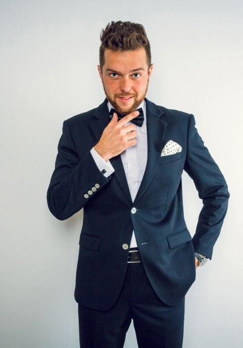 Ведущий, артист Сахно Дмитрий